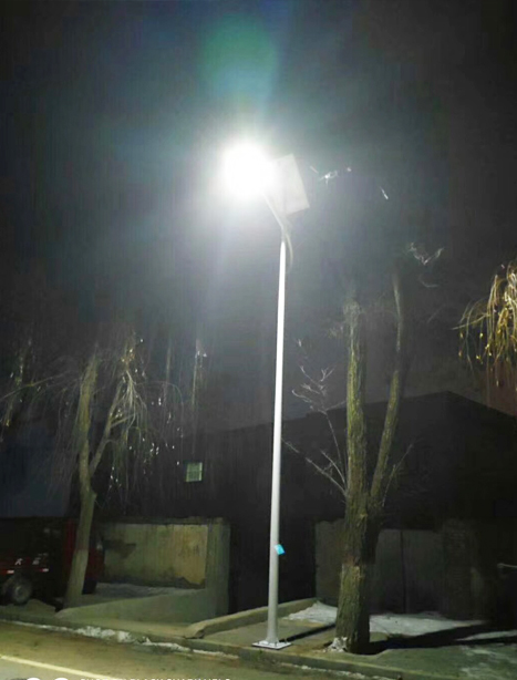 积石山县昌吉太阳能路灯项目