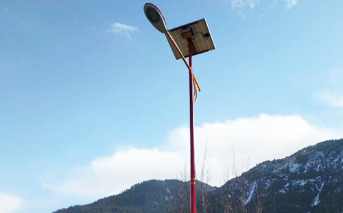 如何选择高质量的昌吉太阳能路灯材料：全方位指南