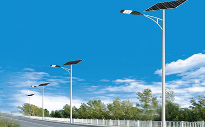 农村道路装昌吉太阳能路灯选多大瓦数实测