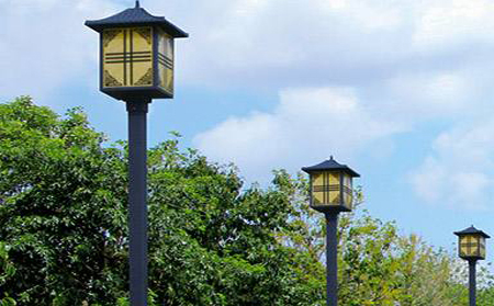 太阳能昌吉庭院灯怎么选亮度与续航更耐用