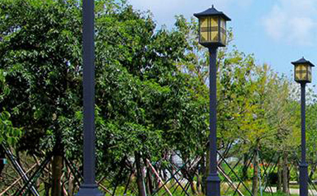 太阳能昌吉庭院灯价格为何差三倍？关键看这几点